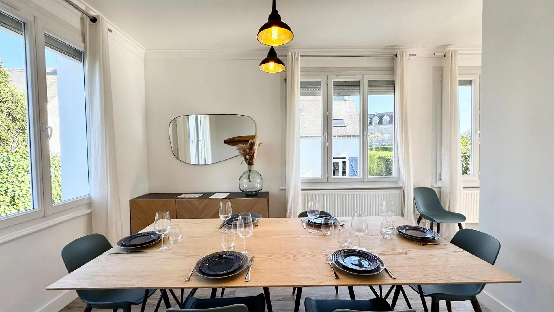 Spacieuse Maison Renovee Avec Gout - Tout A Pied Larmor-Plage 0*,  Frankrijk